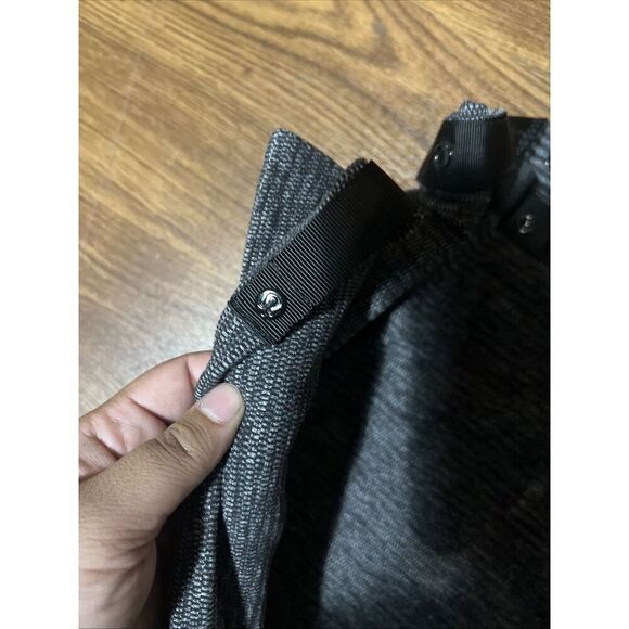 Lululemon Scarf Vinyasa Snap Wrap Women’s OS Gray Hazy Heather Herringbone - Picture 2 of 3